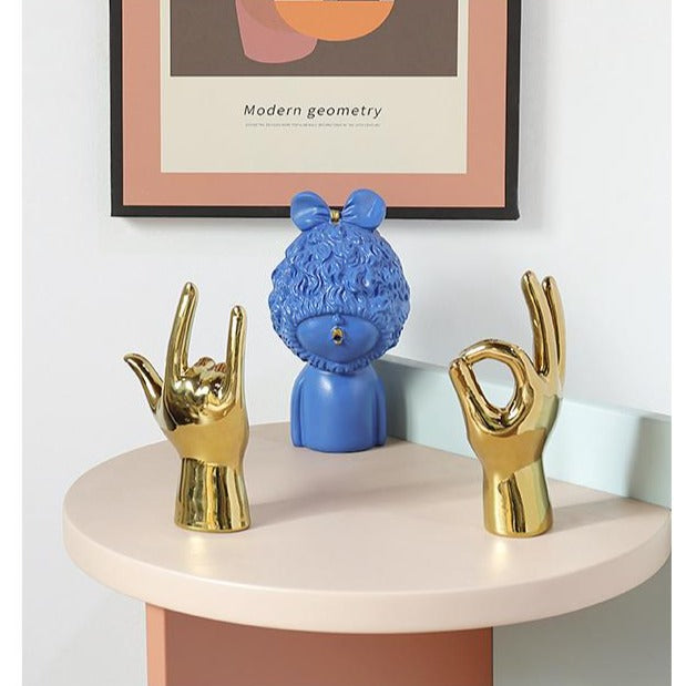 HAND GESTURES STATUES