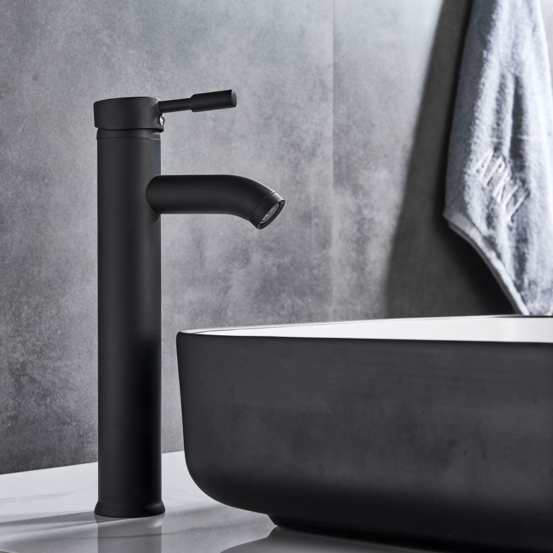 BLACK SINGLE HOLE FAUCET